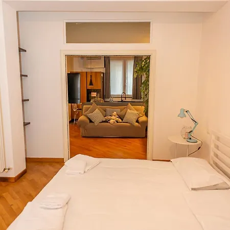 Fuoriporta Affitti Brevi - Cecilia 11 *